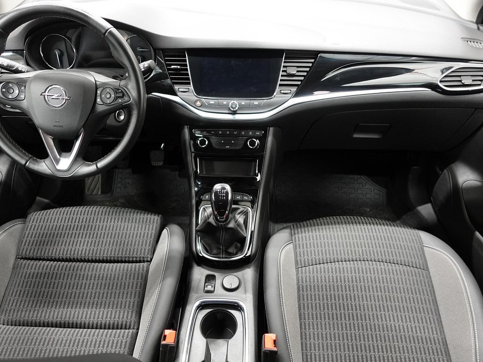 Opel Astra 1.2T 