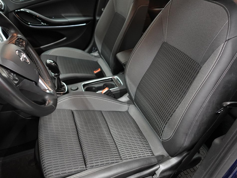 Opel Astra 1.2T 
