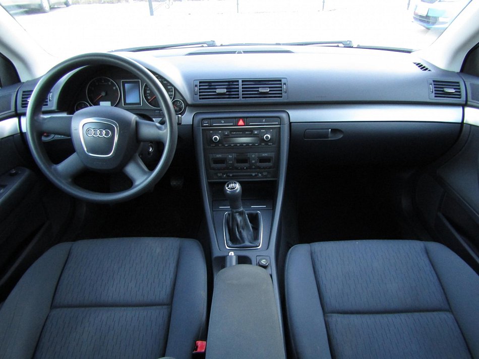 Audi A4 1.6i 