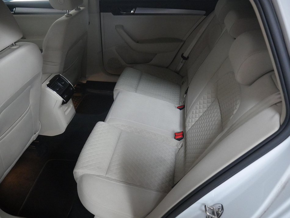 Škoda Superb III 2.0 TSI Style