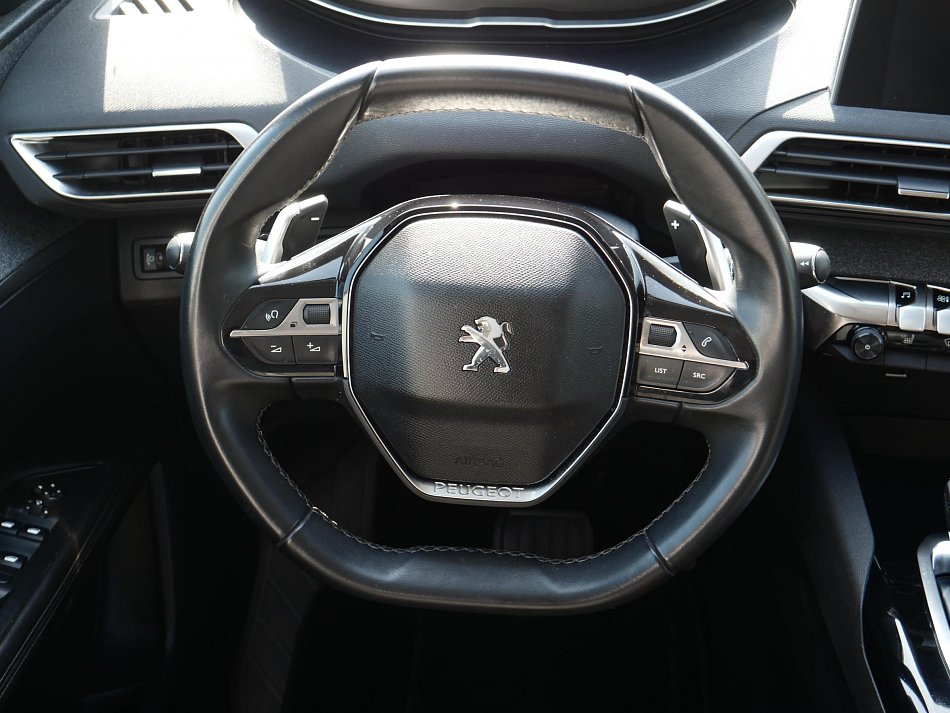Peugeot 3008 1.2 PT Allure