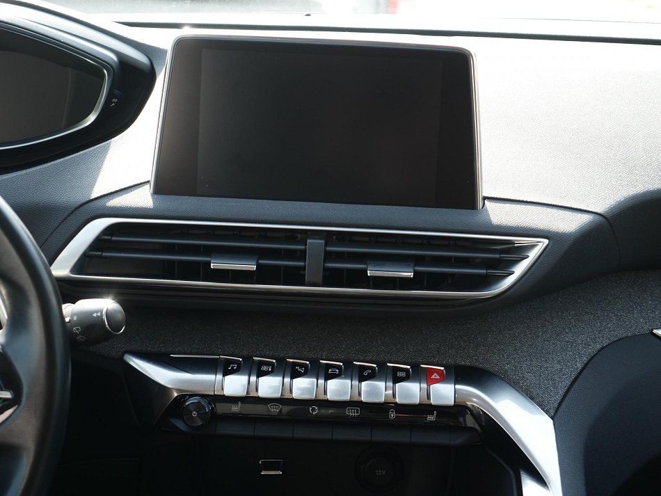 Peugeot 3008 1.2 PT Allure