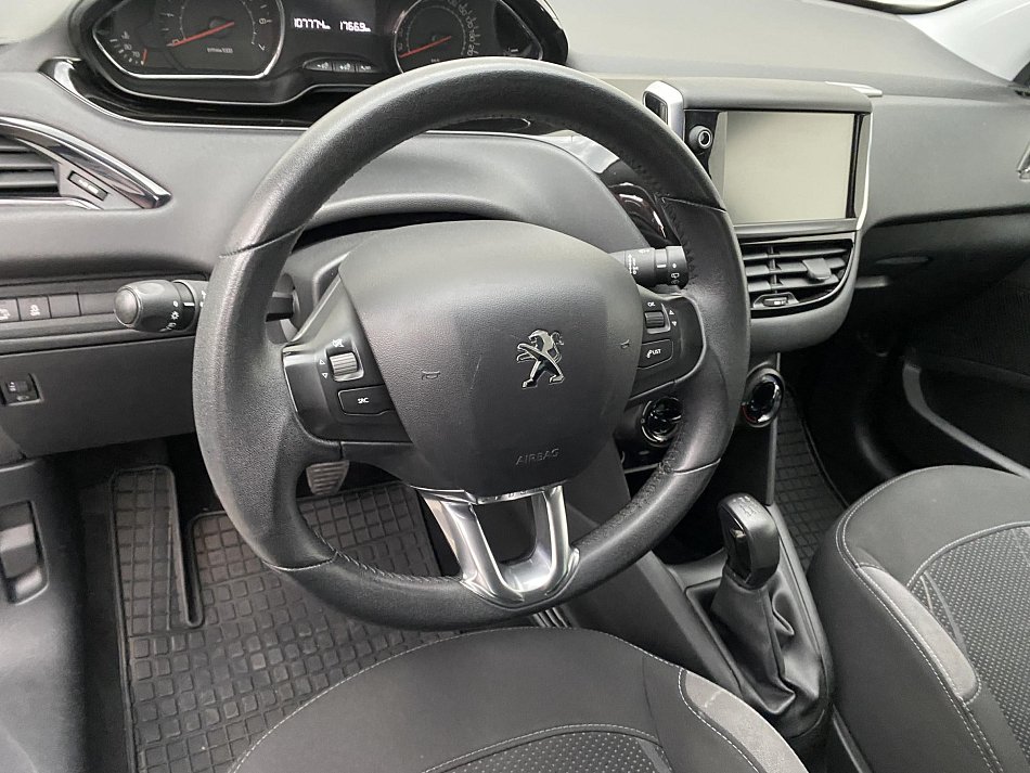 Peugeot 208 1.2 VTi 