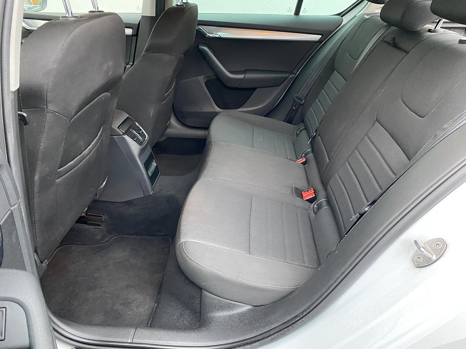 Škoda Octavia III 1.6TDi Elegance