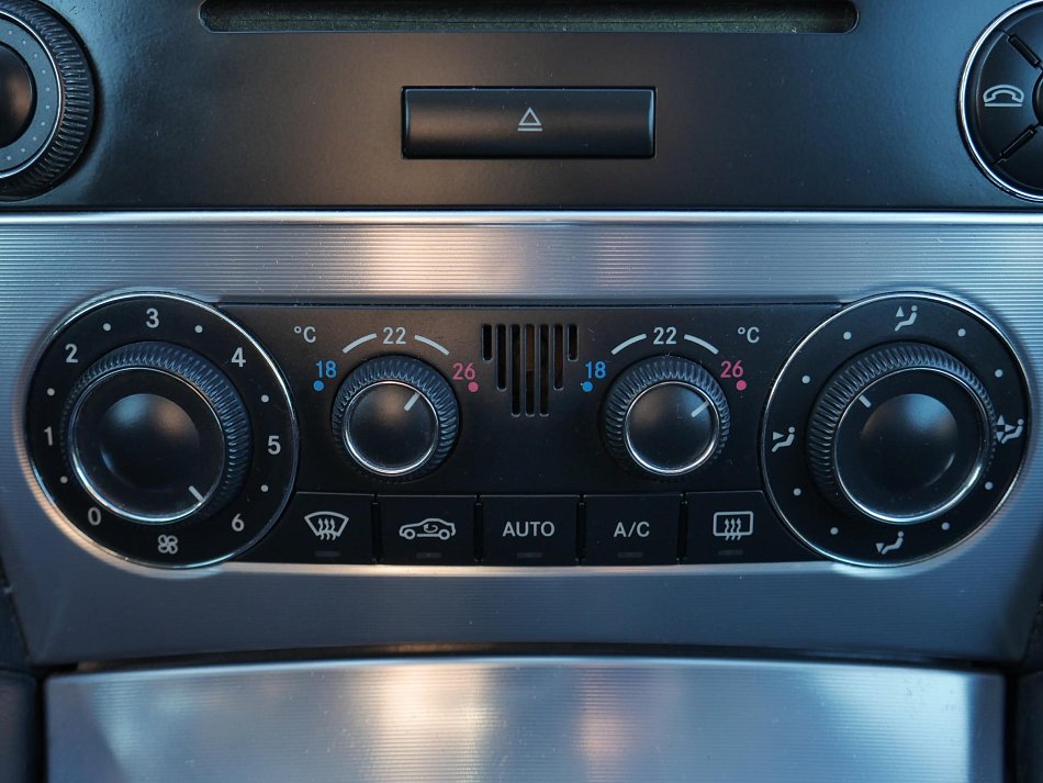 Mercedes-Benz Třída C 1.8 i 