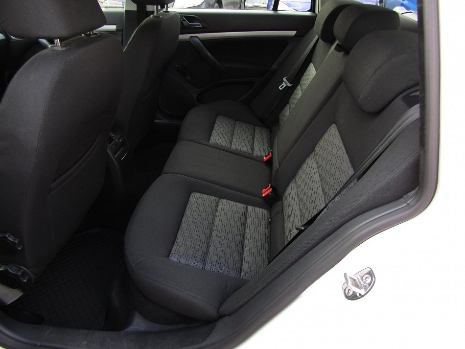 Škoda Octavia II 1.6 TDi Ambition