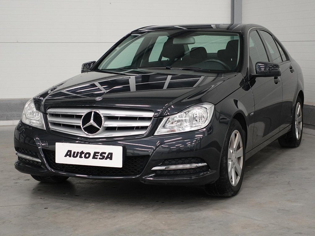 Mercedes-Benz Třída C 2.2 CDi  C180