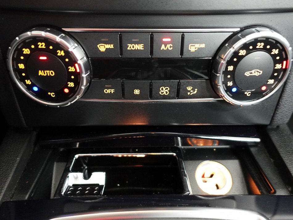 Mercedes-Benz Třída C 2.2 CDi  C180