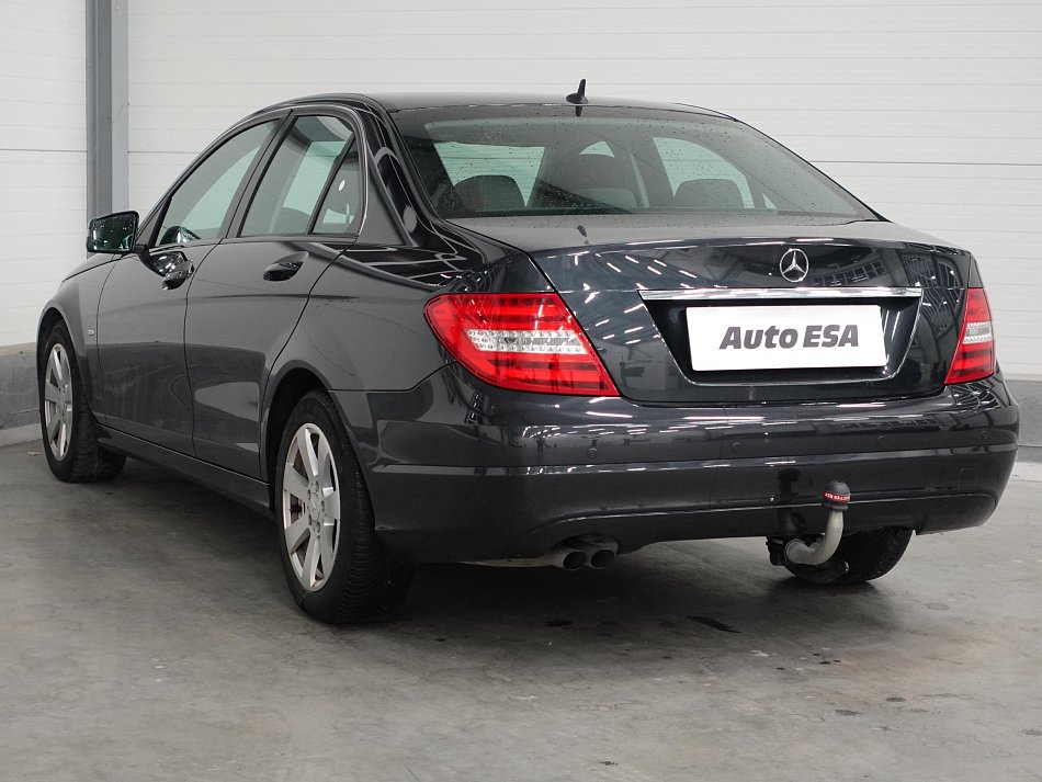 Mercedes-Benz Třída C 2.2 CDi  C180