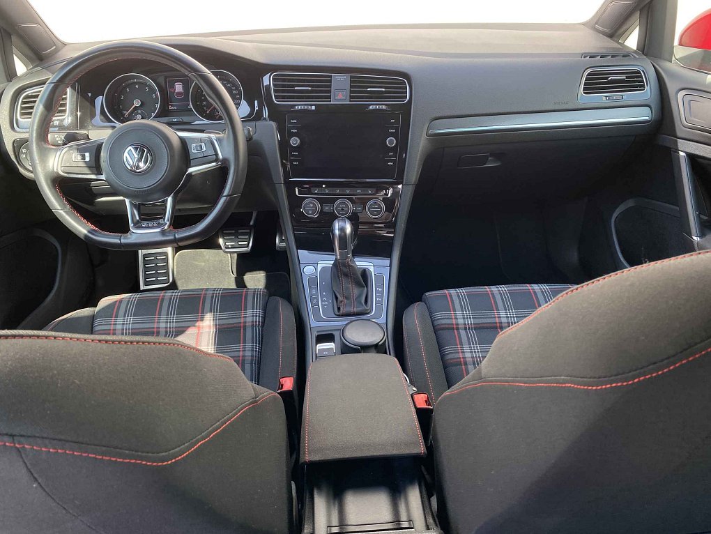 Volkswagen Golf 2.0 TSi GTi