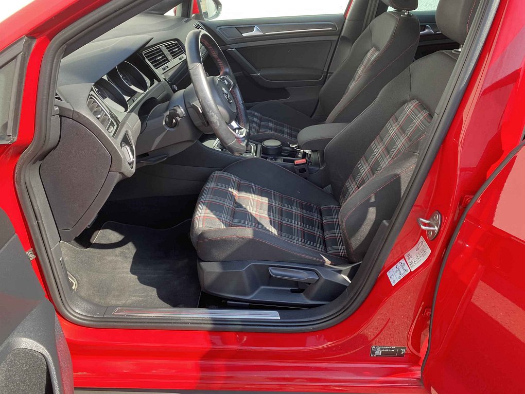 Volkswagen Golf 2.0 TSi GTi