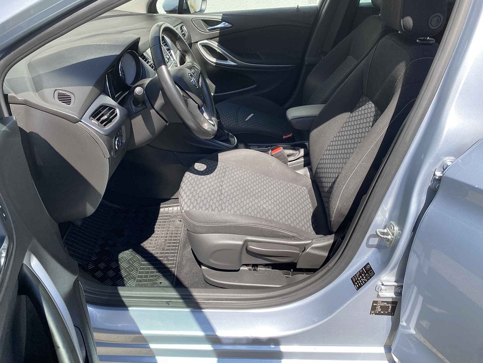 Opel Astra 1.6CDTi 