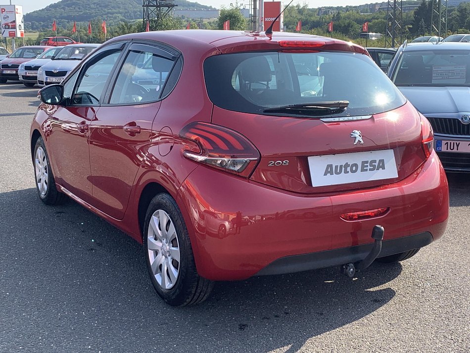 Peugeot 208 1.2i 