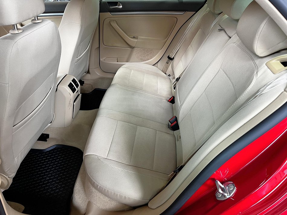 Volkswagen Jetta 1.6 i 