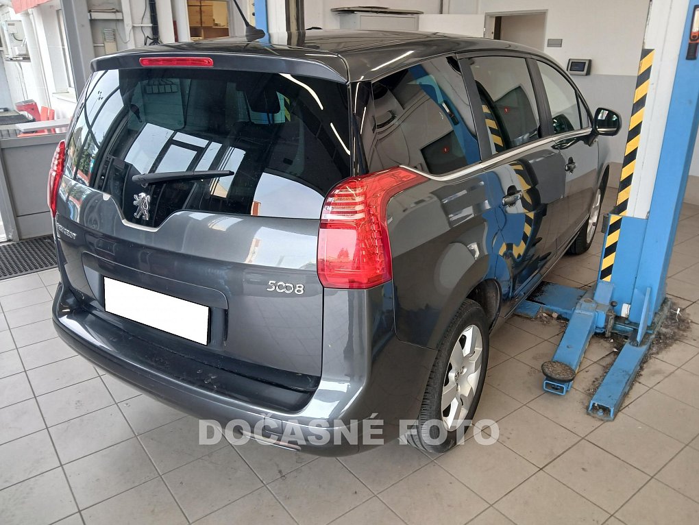 Peugeot 5008 1.6Hdi 