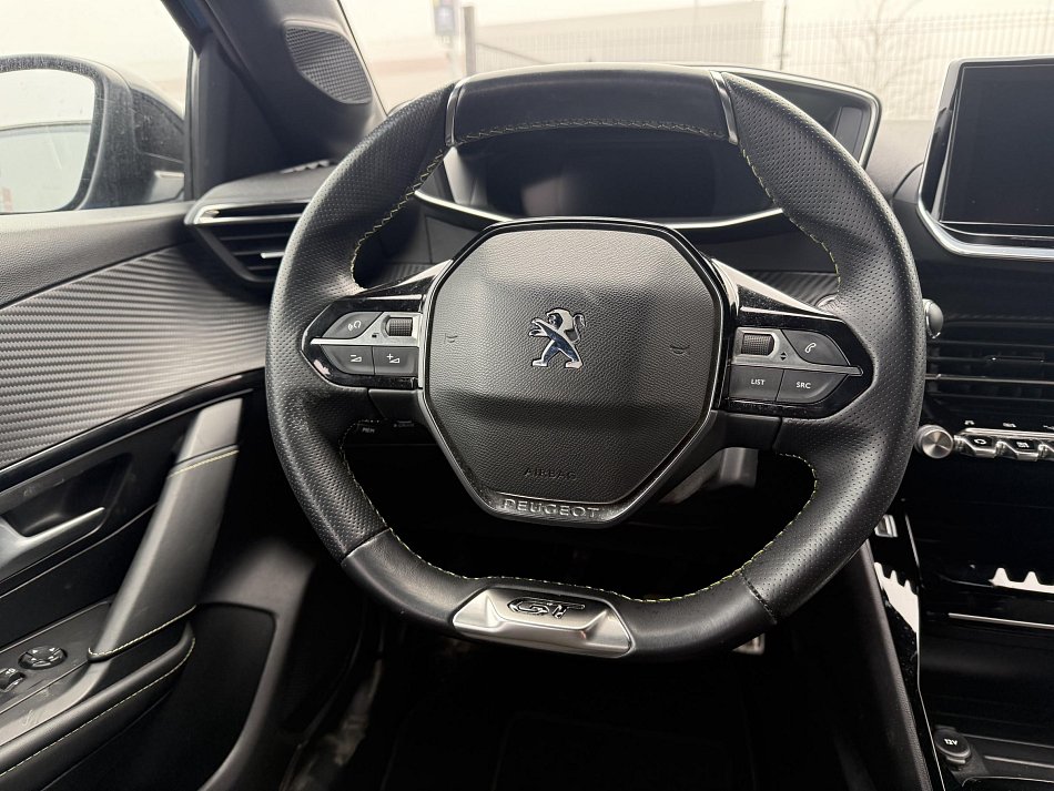 Peugeot 208 1.2PT GT Line