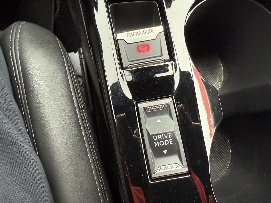 Peugeot 208 1.2PT GT Line