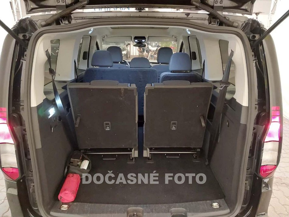 Volkswagen Caddy 2.0TDi Life MAXi 7míst