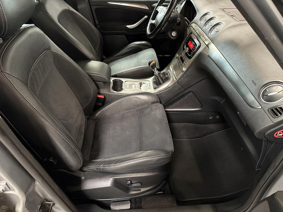 Ford Galaxy 2.2 TDCi 