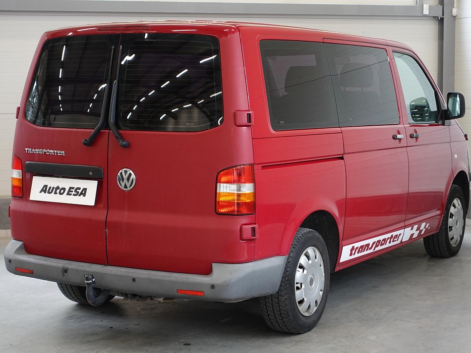 Volkswagen Transporter 2.5TDi  6míst