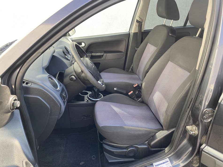 Ford Fusion 1.4i 