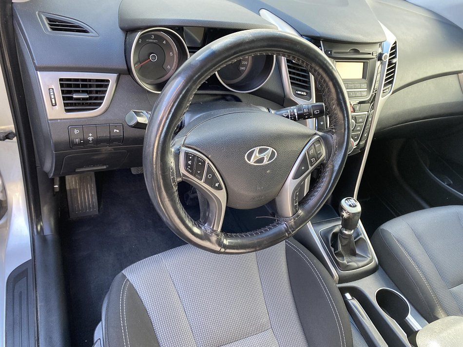 Hyundai I30 1.6CRDi Trikolor