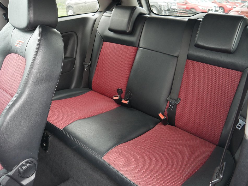 Ford Fiesta 2.0i 