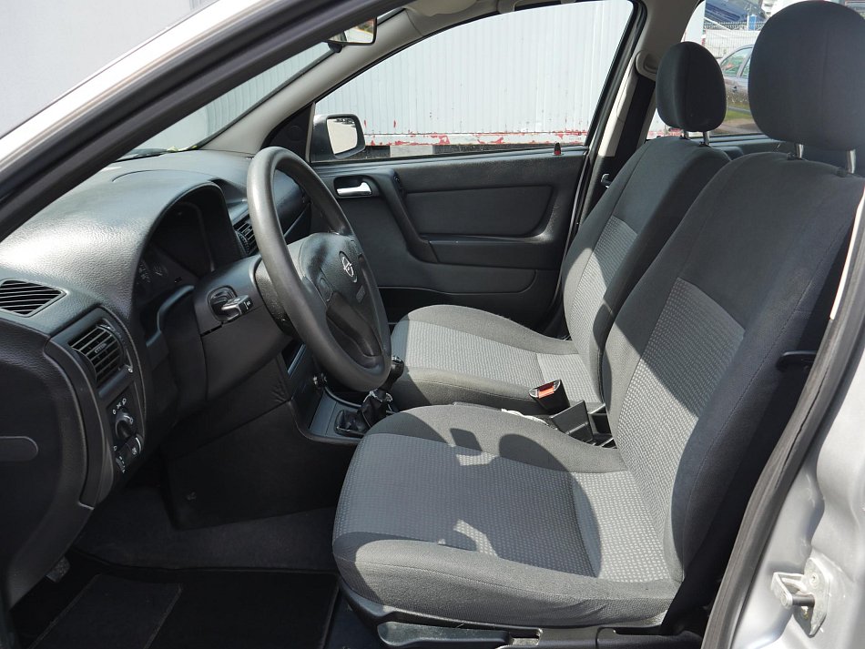 Opel Astra 1.4 i 