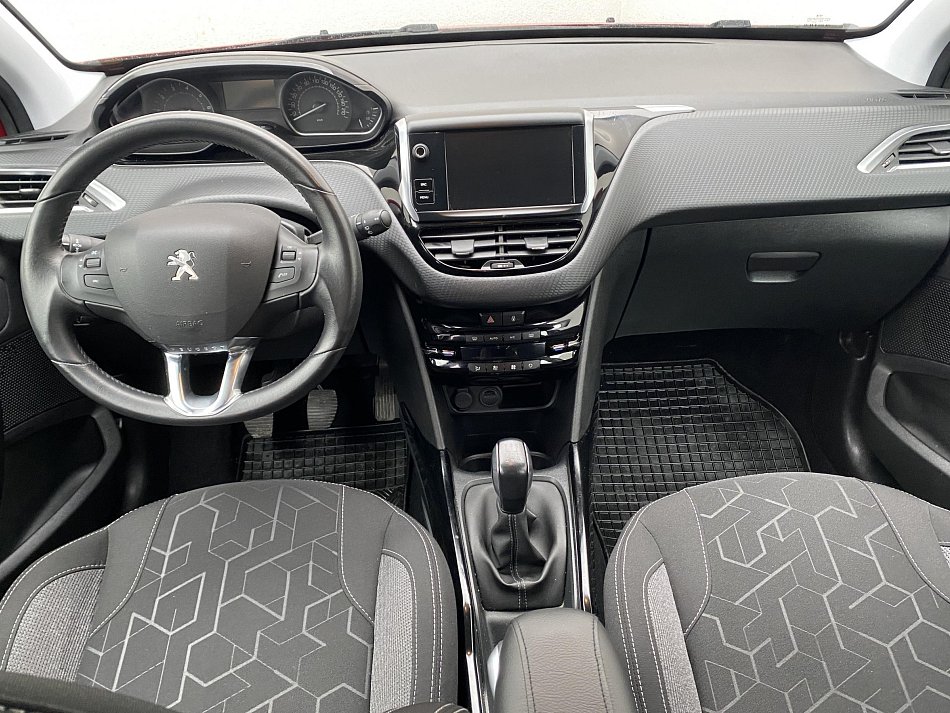 Peugeot 2008 1.2 PT 