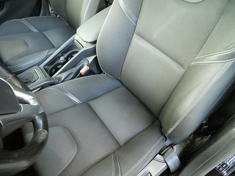 Volvo V40 2.0D 