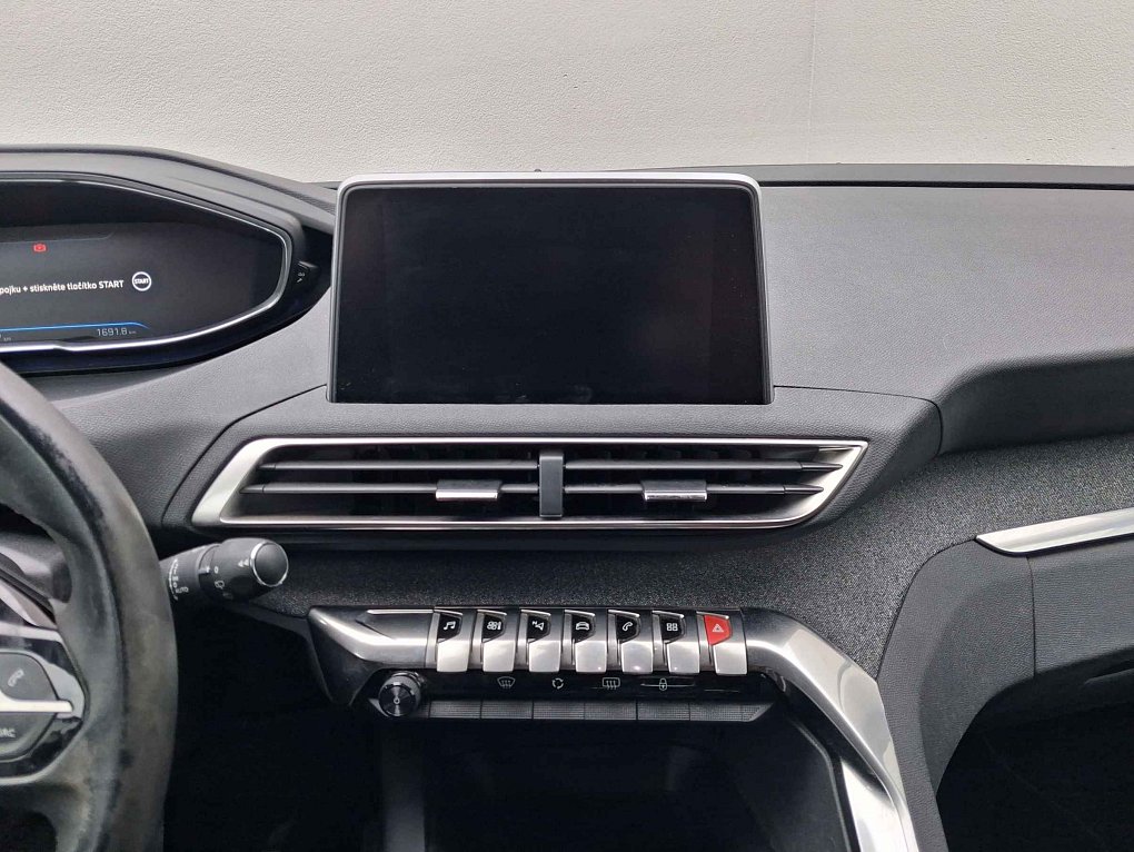 Peugeot 3008 1.2 PT Allure