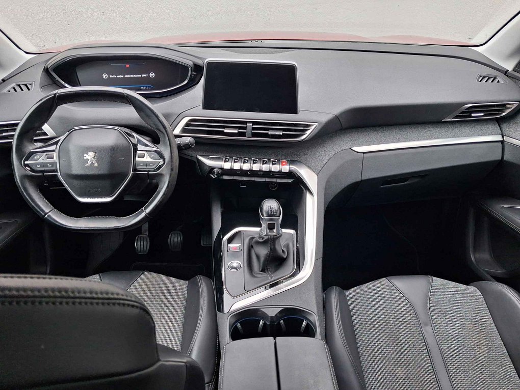 Peugeot 3008 1.2 PT Allure