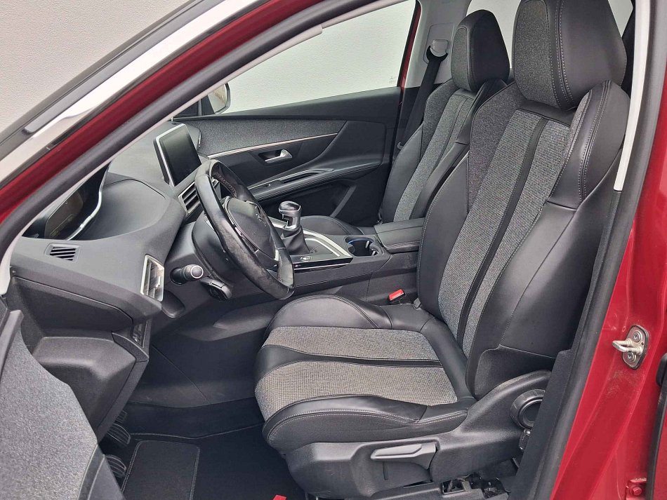 Peugeot 3008 1.2 PT Allure