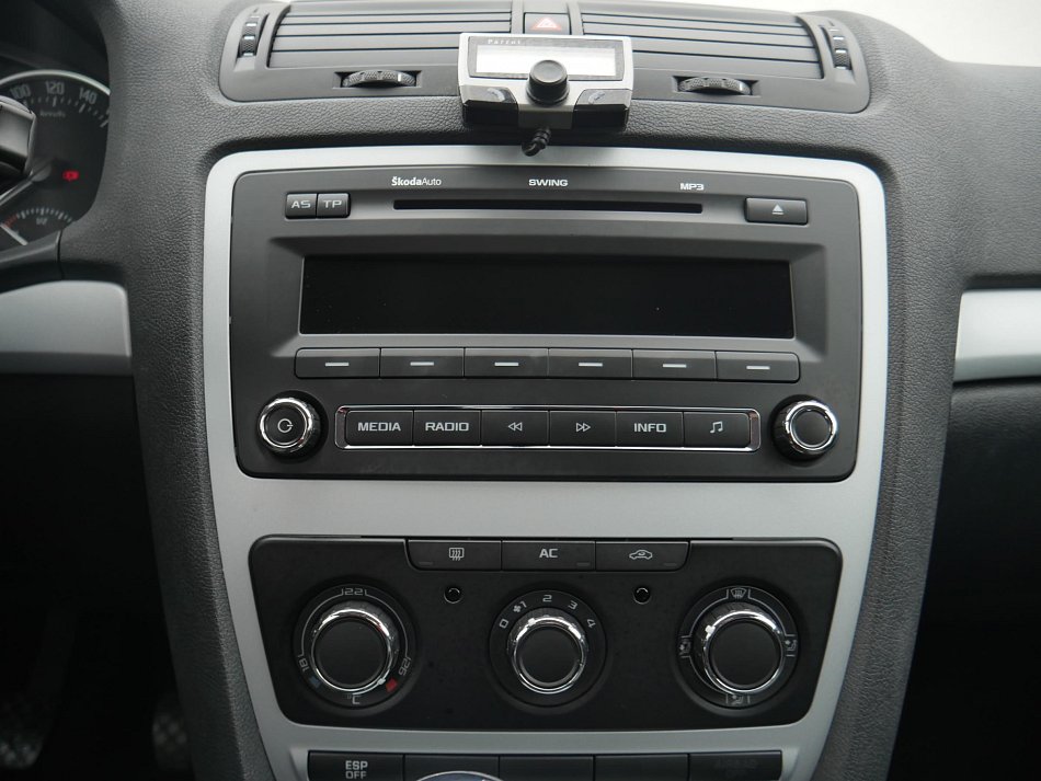 Škoda Octavia II 1.6 MPi Ambiente