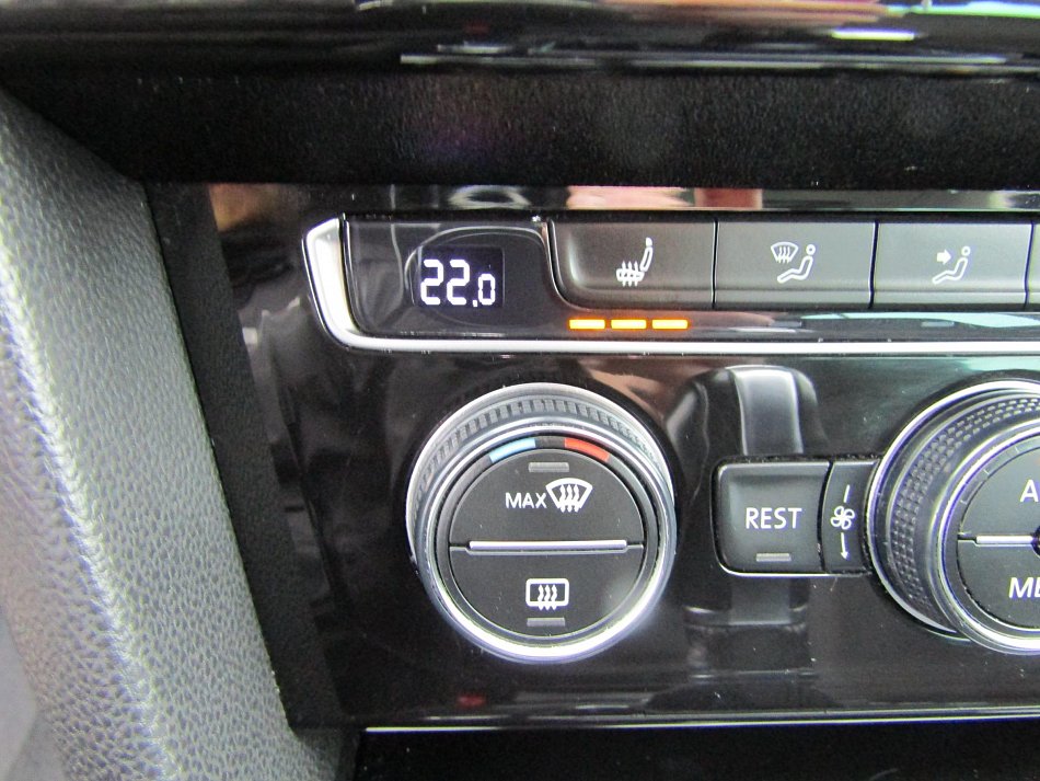 Volkswagen Passat 2.0TDi 