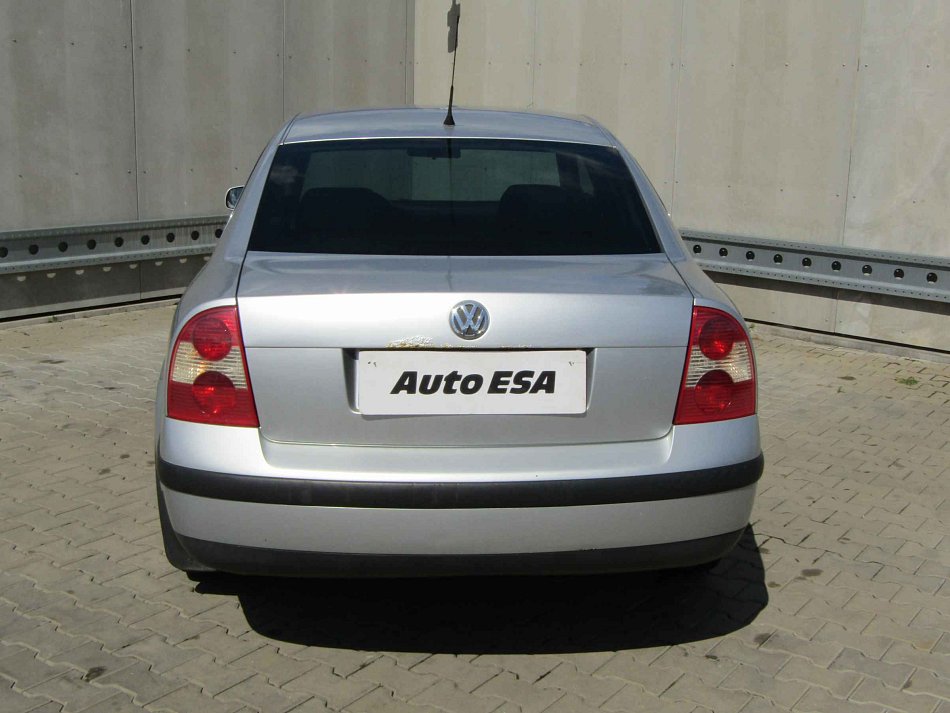 Volkswagen Passat 1.6 i 