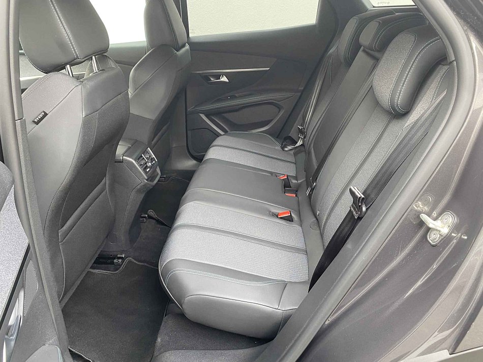 Peugeot 3008 1.2 PT Allure