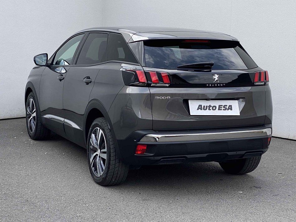 Peugeot 3008 1.2 PT Allure