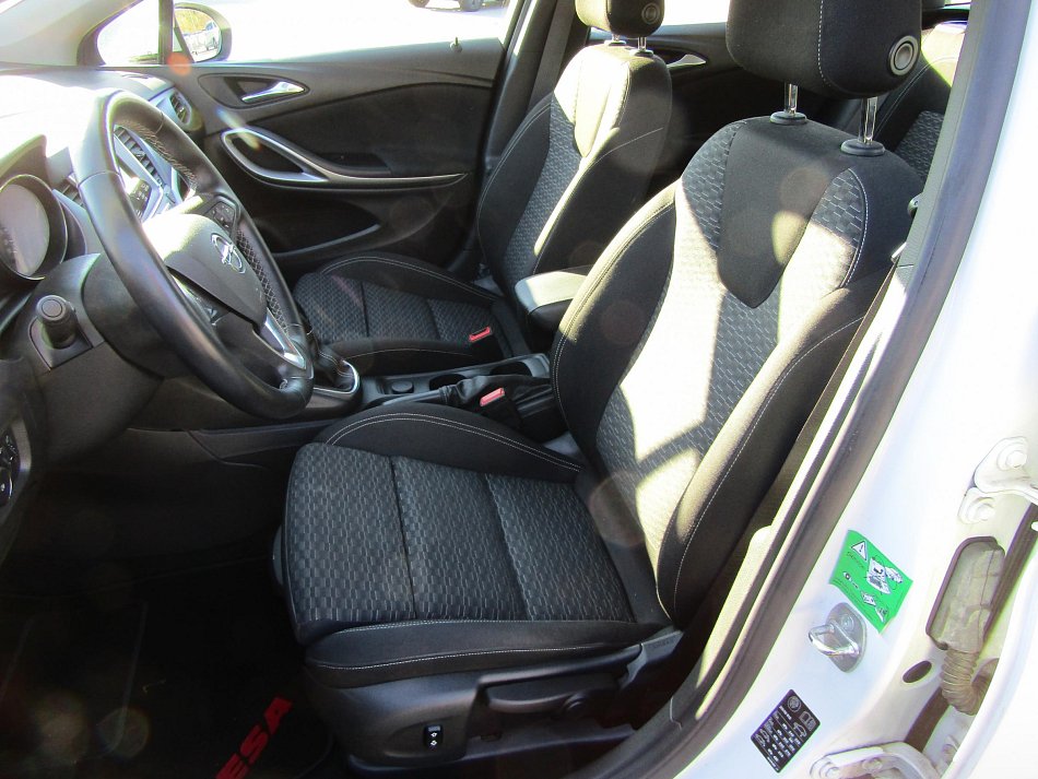 Opel Astra 1.6 CDTi 
