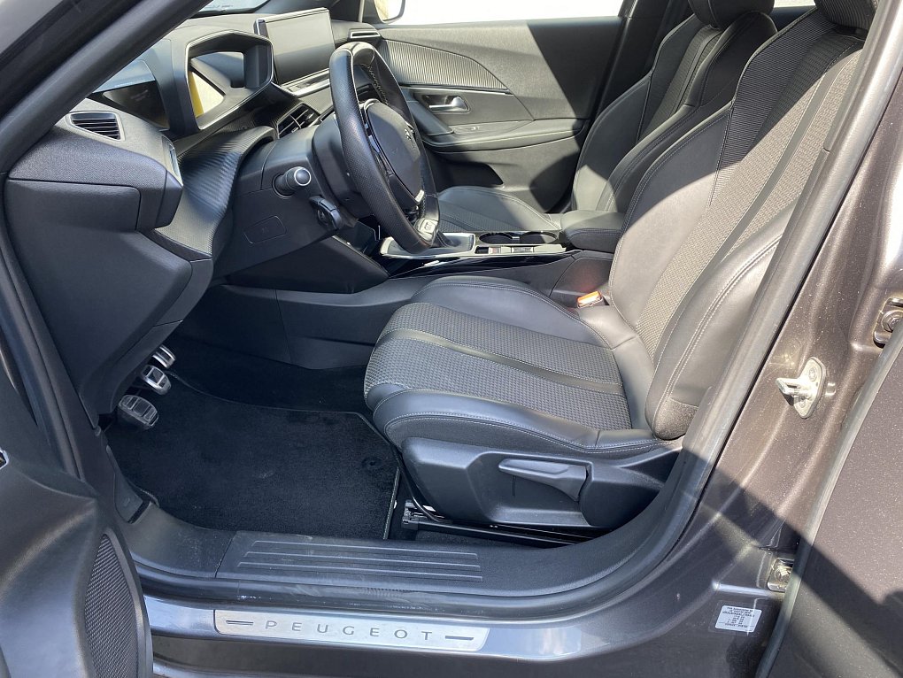Peugeot 2008 1.2PT GT Line