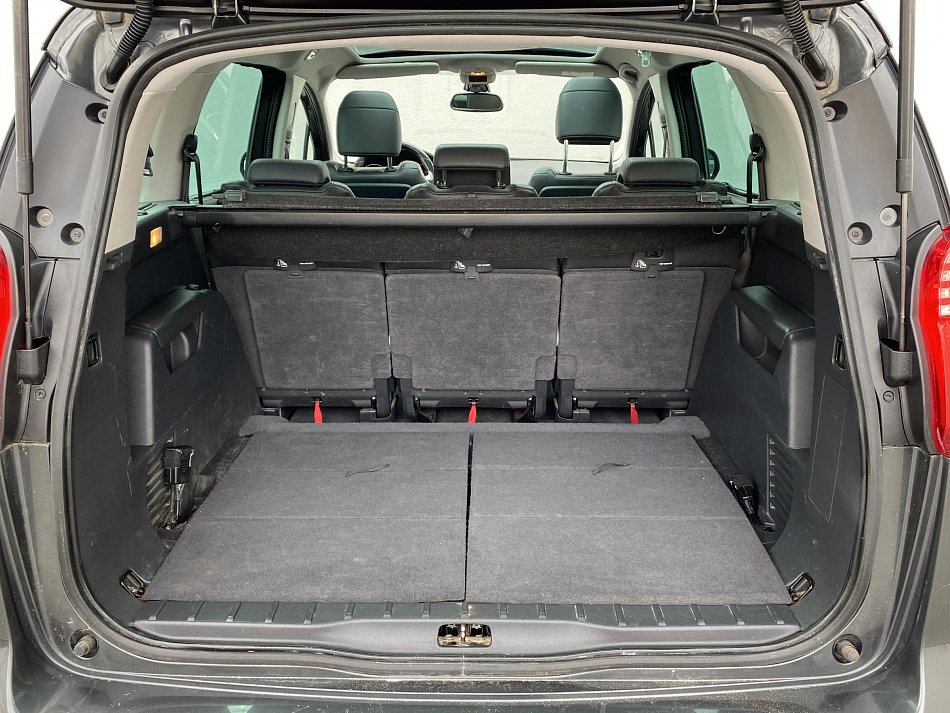 Peugeot 5008 2.0 HDi Allure 7míst