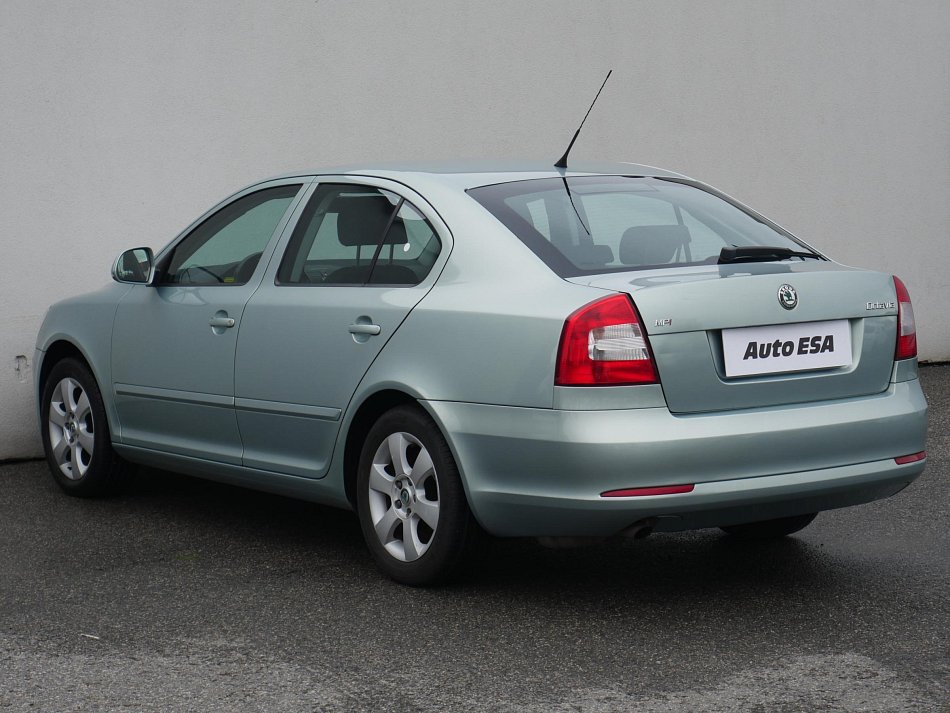 Škoda Octavia II 1.6 MPi Ambiente