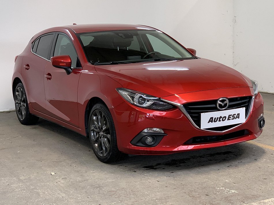Mazda 3 2.0i Revolution