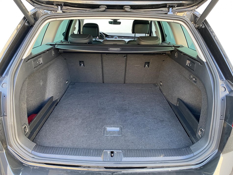 Volkswagen Passat 2.0 TDi Elegance