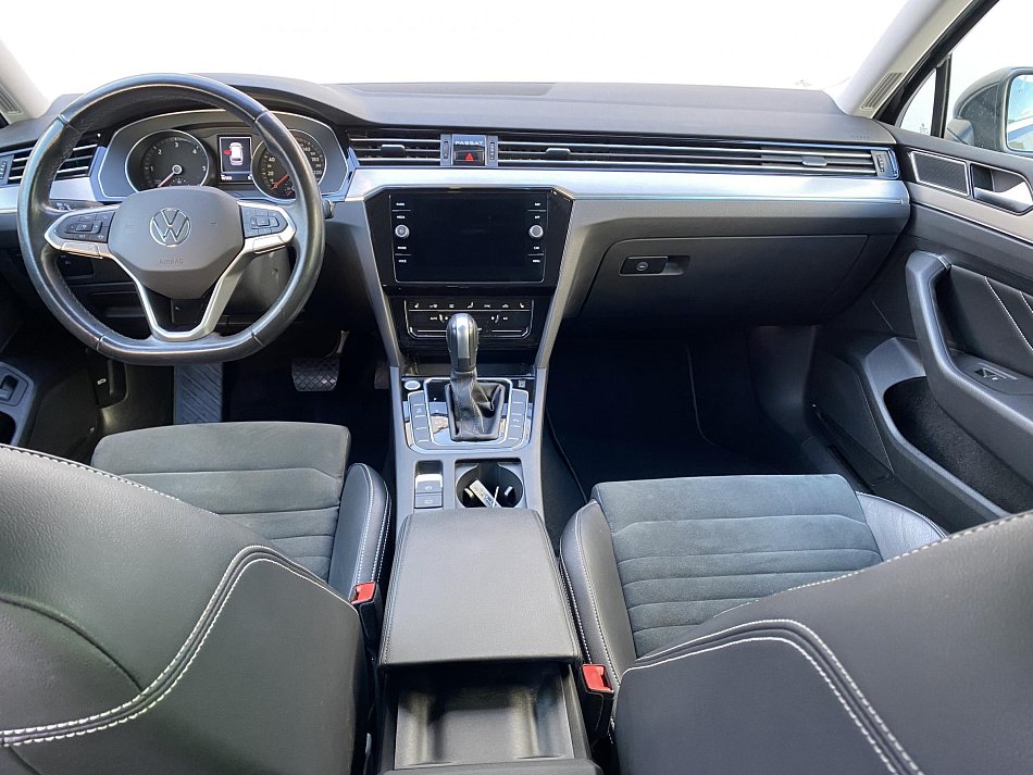 Volkswagen Passat 2.0 TDi Elegance