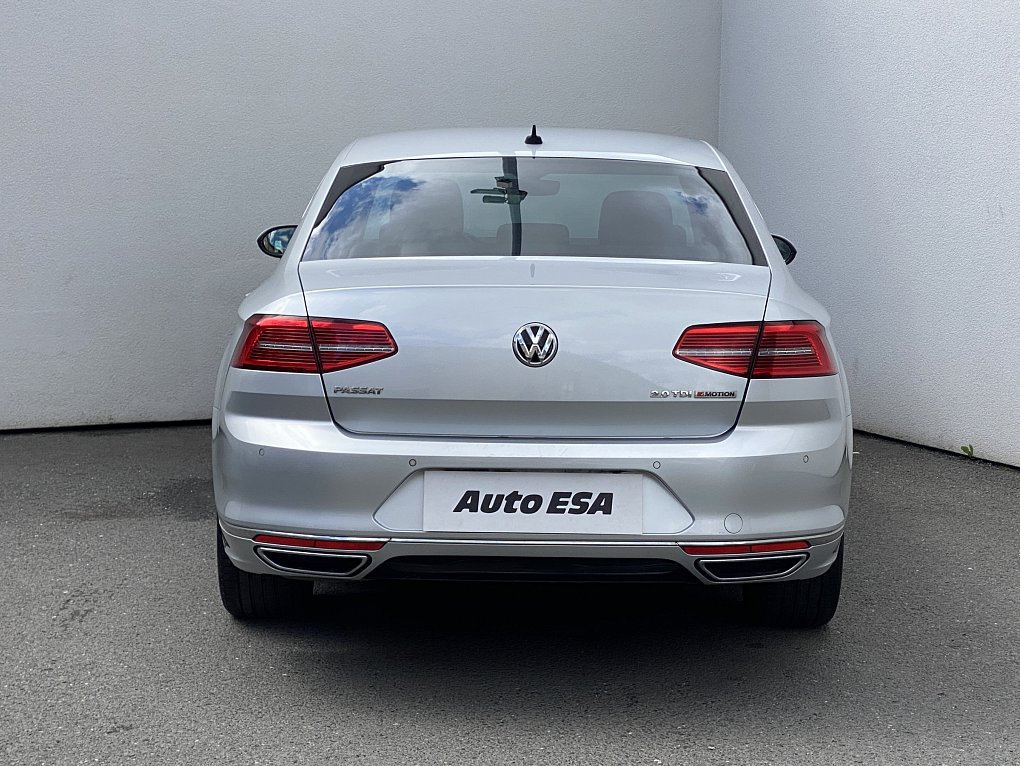 Volkswagen Passat 2.0 TDi Highline 4x4 R-Line