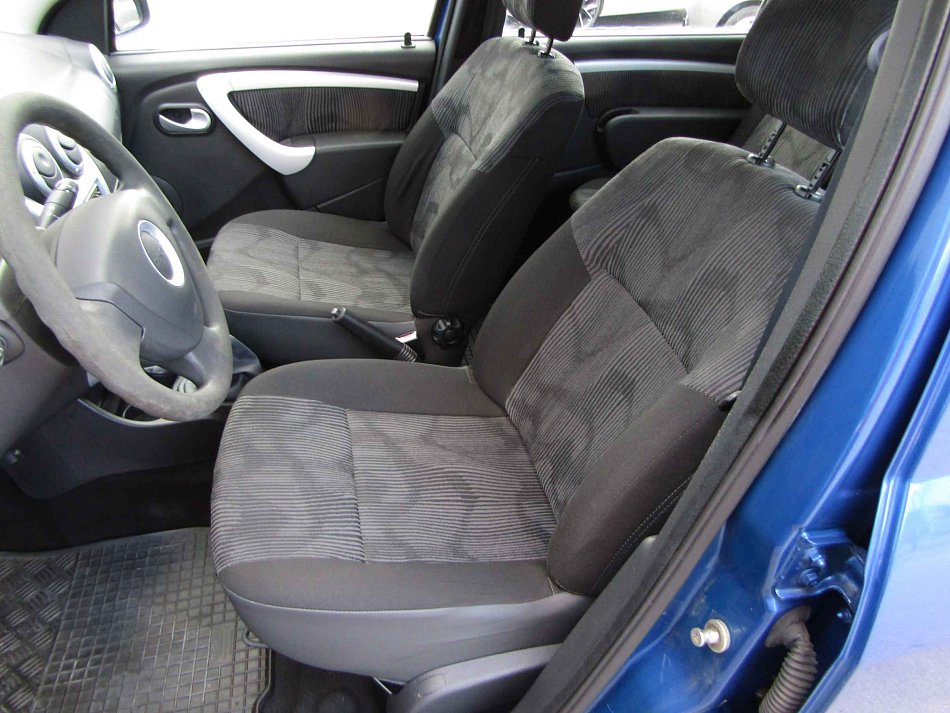 Dacia Logan 1.6i Arctica