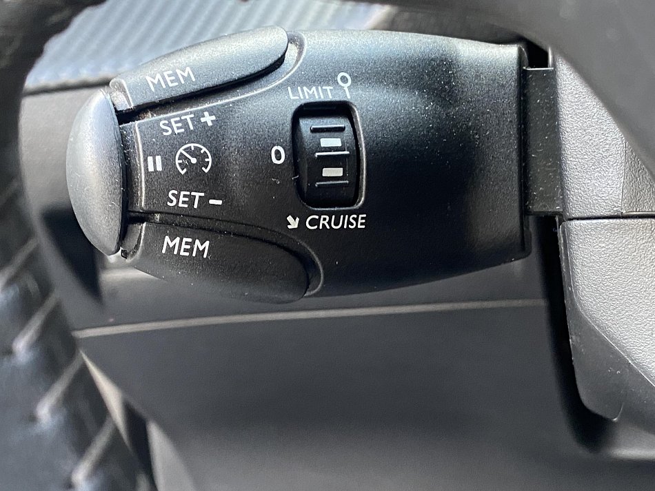 Peugeot 2008 1.2 PT Active