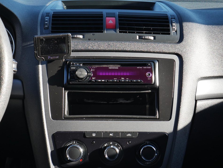 Škoda Octavia II 1.6i 