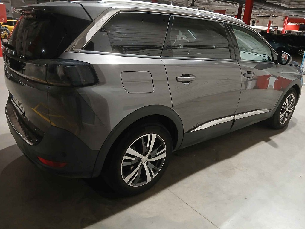 Peugeot 5008 1.2. 